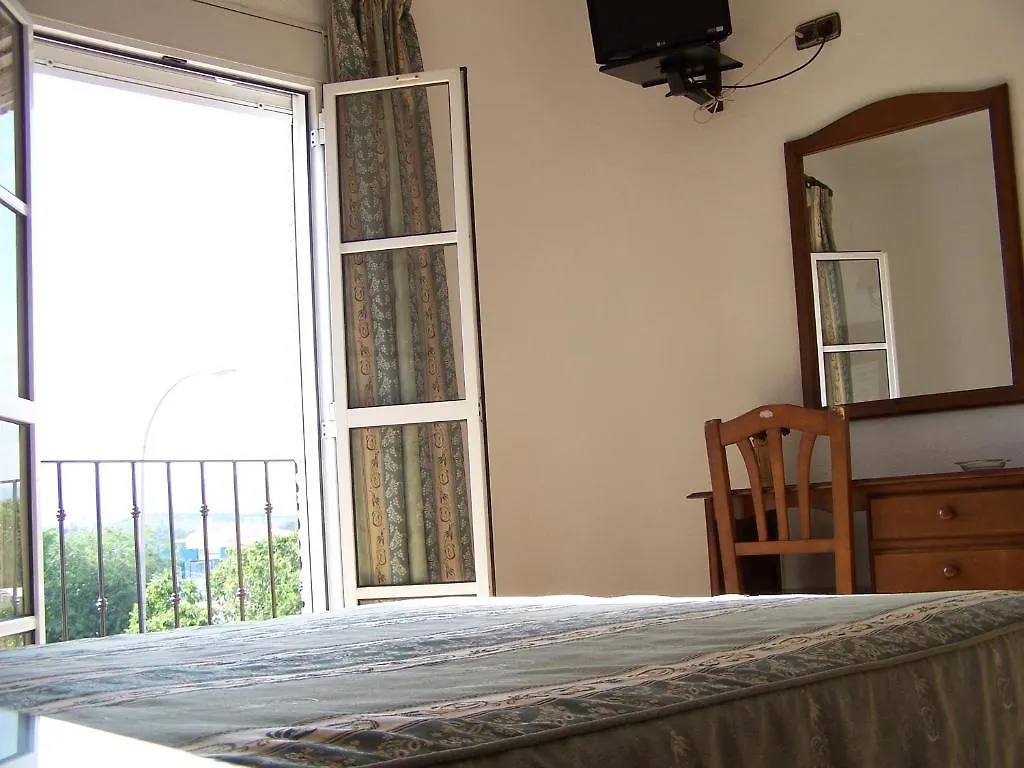 Hostal Villega Pizarra Guest house